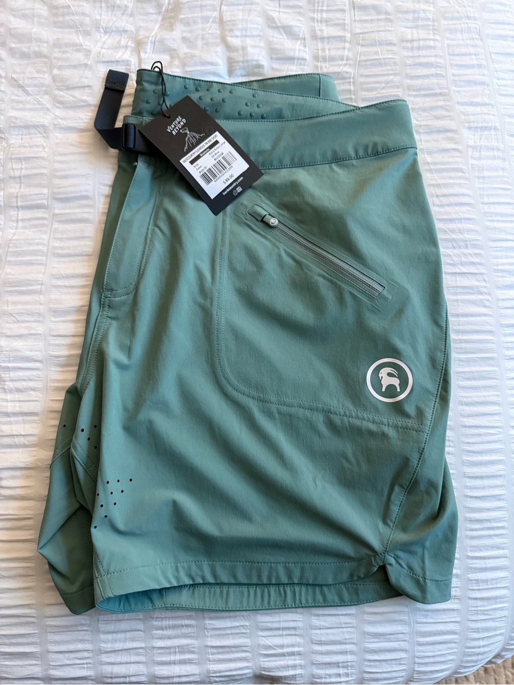 NWT BackCountry Mountain Bike Shorts Slickrock 7” with Zip Pocket — Green